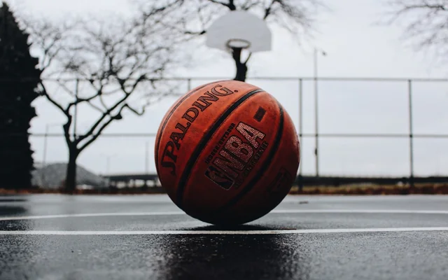 Basketball betting markets
